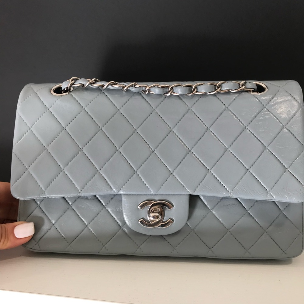 ‼️ FINAL SALE ‼️ Chanel Lambskin medium double flap grey